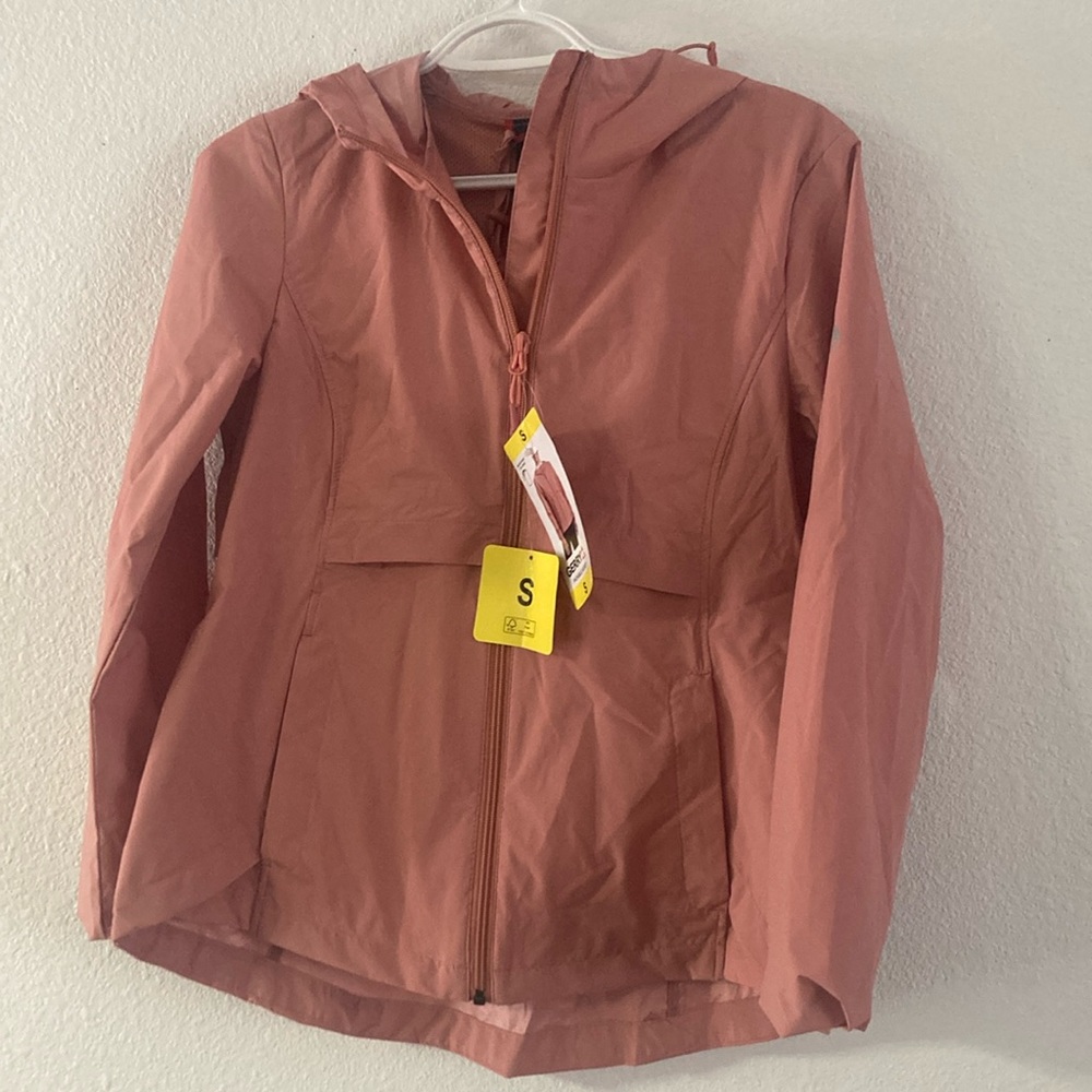 Women’s packable jacket